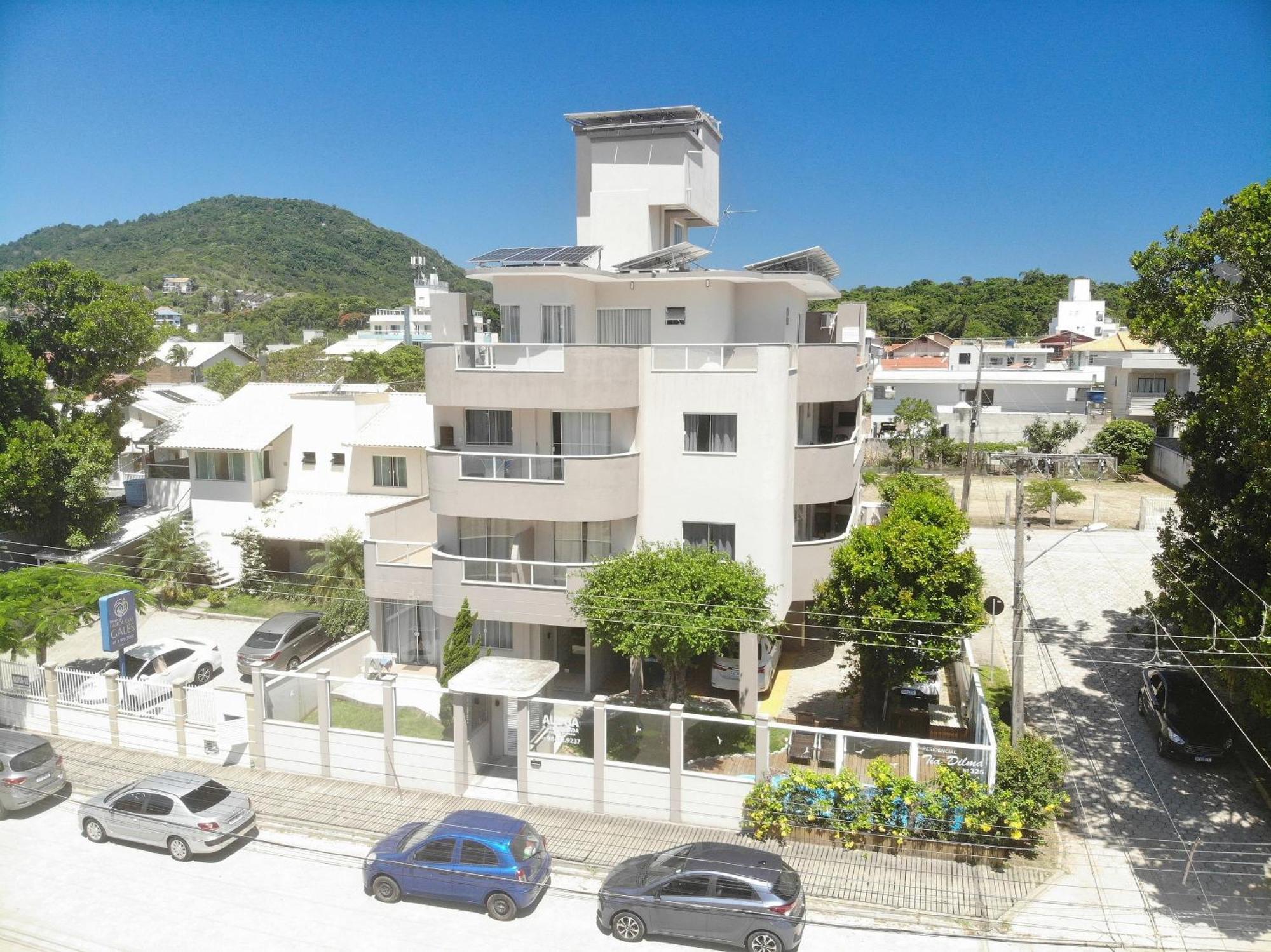 Апартаменты Residencial Tia Dilma Бомбиньяс Экстерьер фото